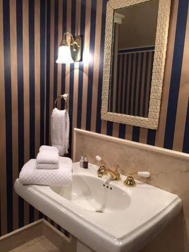 The Merchant's 3* Waxahachie